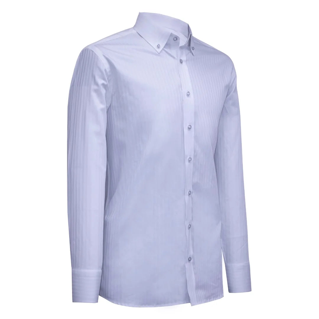 Camisa blanca tela rayas, corte en el cuello y botones con detalle en gris.